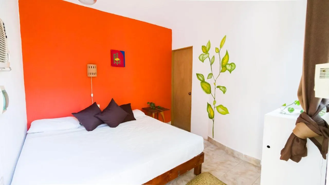 Weary Traveler Hostel Tulum 0*,